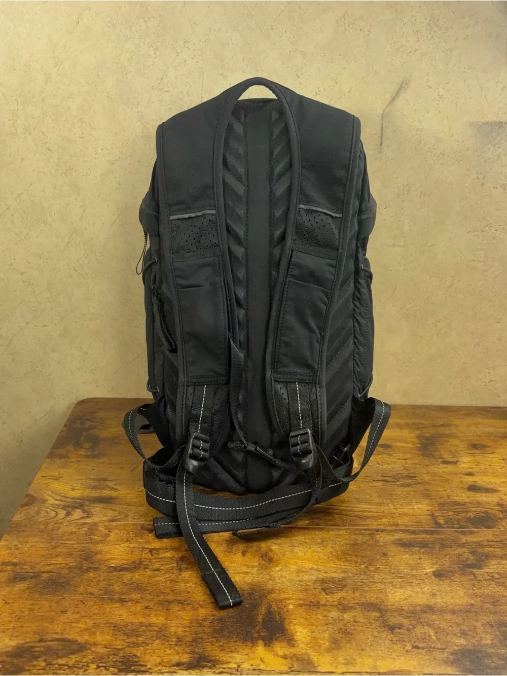 Lulemon Run All Day Backpack 13L Black
